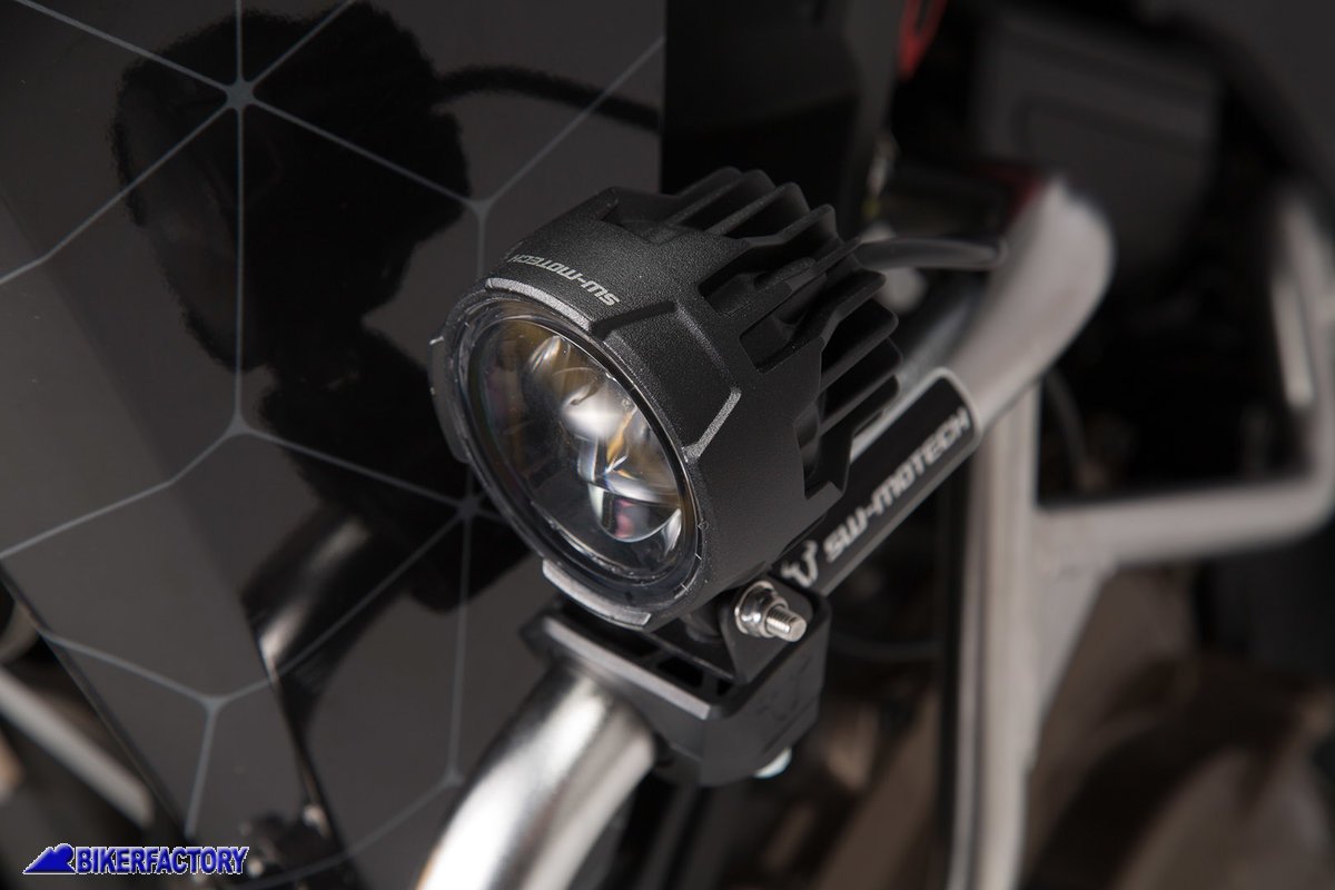 Faretti moto LED EVO HIGH BEAM SW Motech colore nero con cablaggio completo  e interruttore