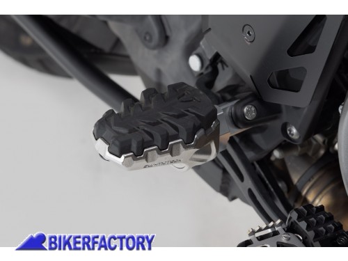 BikerFactory Kit pedane PASSEGGERO maggiorate regolabili EVO SW Motech per Harley Davidson Pan America e BMW R1300GS FRS 18 112 10100 1046063