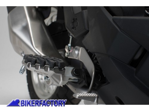 BikerFactory Kit pedane maggiorate regolabili EVO SW Motech per KAWASAKI Versys X300 650 1000 FRS 08 112 10102 1037289