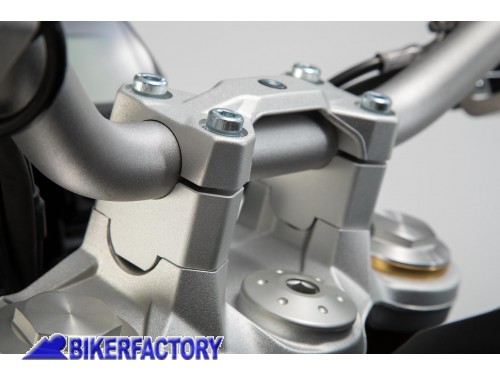 BikerFactory Prolunghe riser alza manubrio SW Motech 30 mm colore argento per BMW F 750 GS LEH 07 039 12900 S 1039481